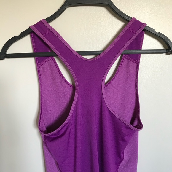 Nike - Picture 3 of 3